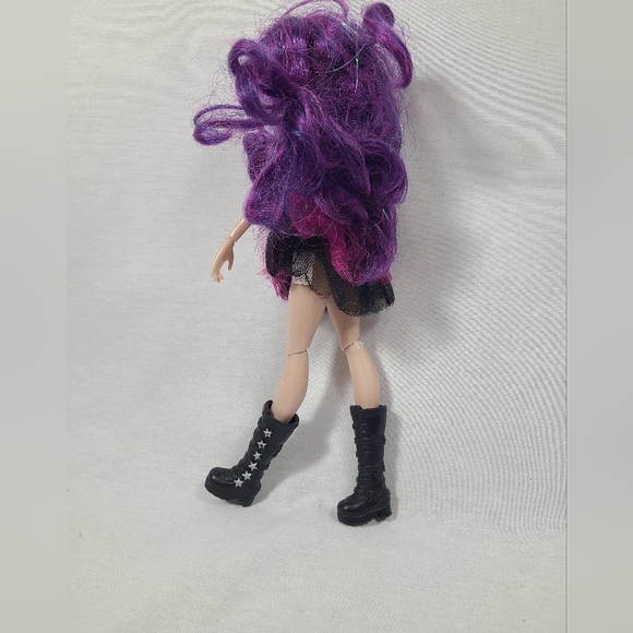 Disney Star Darlings Deluxe Scarlett doll - Picture 2 of 5